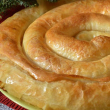 Снимка на качване в Средство за разглеждане на галерията, Food - Classic Bulgarian Banitsa